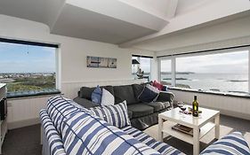Headlands-2 Bed-Sea View Apartment-Trearddur Bay